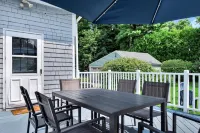 Charming Retreat with Private Backyard Oasis - Cozy and Inviting Escape