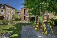 Logis Hotel l'Hôtel des Bains - Salles-la-Source Hotels in Salles-la-Source