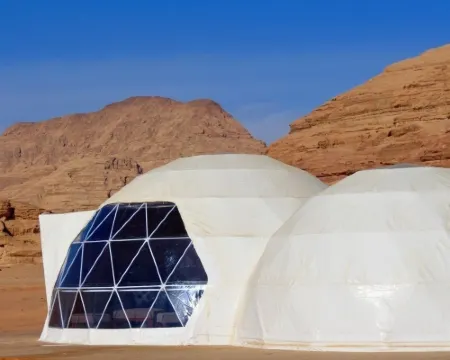 Wadi Rum UFO Luxotel - Campsite Hotels in Quairah District