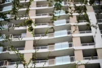 When Away - Luxury 2 Bedroom In Menlyn Maine 110m Hotels in Menlyn