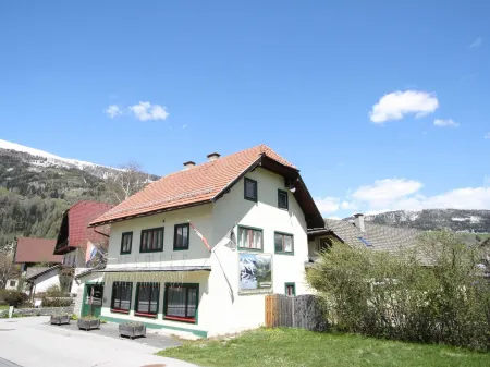 Cozy Apartment in Sankt Margarethen im Lungau Near Ski Lift