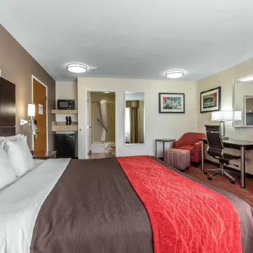 Comfort Inn Los Angeles near Hollywood Отели рядом с достопримечательностью «Стадион «Доджер-стэдиум»»