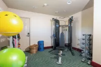 Flying Saddle Resort and Steak House - Gym
