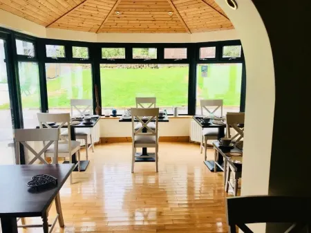 Railway Country House Отели в г. Gorey