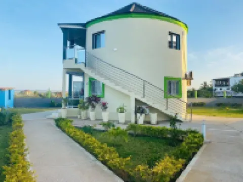 Sea-Front Suite - Sleeps 3 - Balcony - Pool Hotels in Bakau