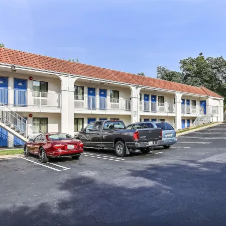 Motel 6 Pinole, CA