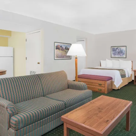 Hawthorn Extended Stay by Wyndham Green Bay