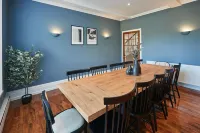Host Stay Silton Hall