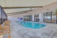 Desert Sand Resort - Pools