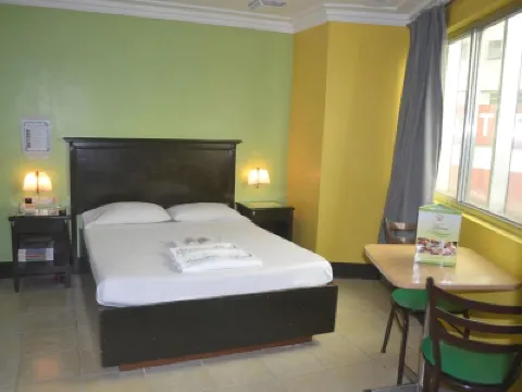 Bedbox Hotel Manila Hotels in Quiapo