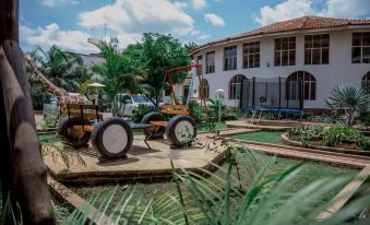 Kilimanjaro Crane Hotel