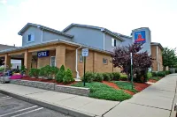 Studio 6 East Brunswick, NJ - NYC Area Hotels in East Brunswick