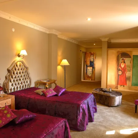ÂLÂ HAN Boutique Hotel
