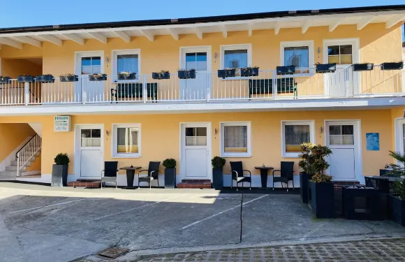 膳食及馬術公寓