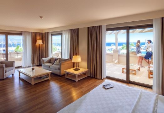 2. 디-마린 디딤 ..