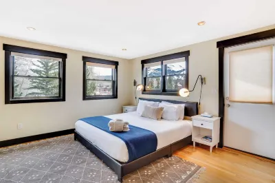 Paddington by AvantStay Cozy Chic Ski Lodge Mins from Mountain Hotels in Historic Downtown