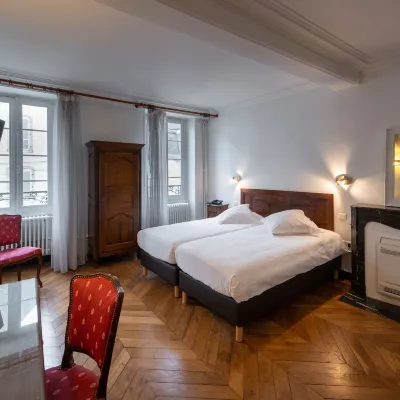 Hôtel des Tonneliers Hotel berhampiran Beaune Museum of Fine Arts