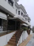 Hostal Asador Julian Hotel dekat Casa Palacio de Manuel Godoy