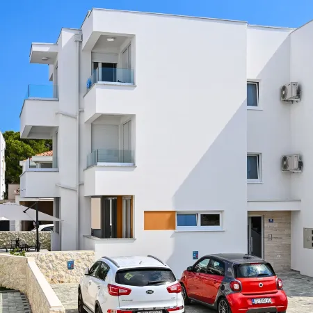Nova Luxury Residence Apartment with Private Heated Pool