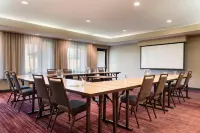 Courtyard Akron Fairlawn فنادق في Montrose-Ghent