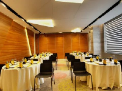 Radisson Bengaluru City Center Hotels in Bengaluru