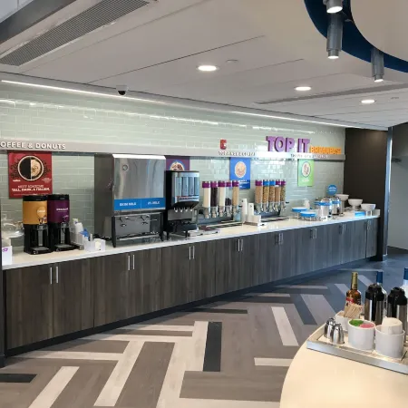 Tru by Hilton Cedar Rapids Westdale