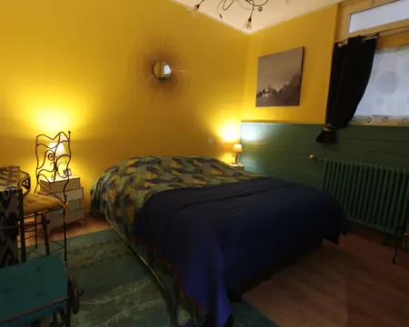 Les Ateliers d'Art Modiste et Formier Hotels in Roanne