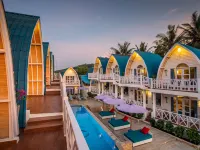 Santorini Beach Resort Hotels in Gili Trawangan