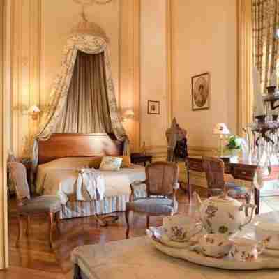 Château Colbert Rooms