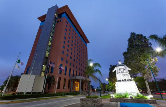 新拉萊多貝斯特韋斯特優質套房酒店