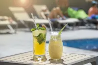 達羅莎 RR 酒店 - 泳池