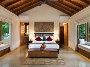 Kings Pavilion Luxury Hotel