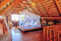 Loedi Bungalows Rote Hotels in West Rote