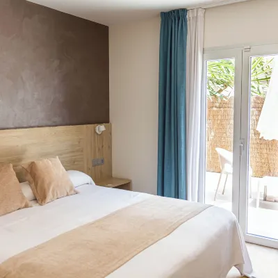 Hotel Bulevard Hotels near Platja Torre San Vicente
