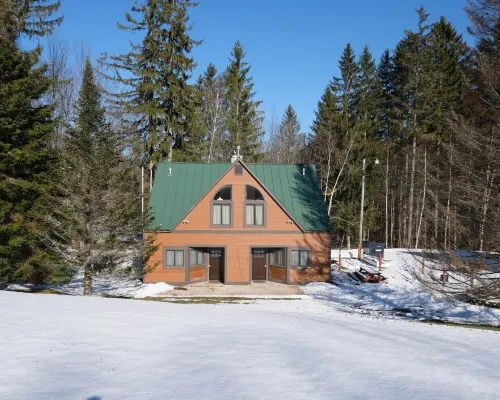 Ski in/Out Spruce Glen Townhomes on Great Eastern Trail Hotels near Bear Mountain Quad