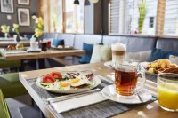 Lindner Hotel Cologne City Plaza - Aamiainen