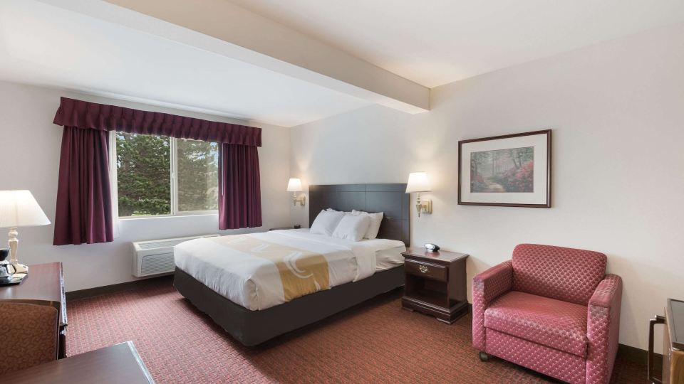 Quality Inn Grand Suites Bellingham