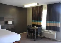 Cozy Inn Hotel berhampiran Parsons Field