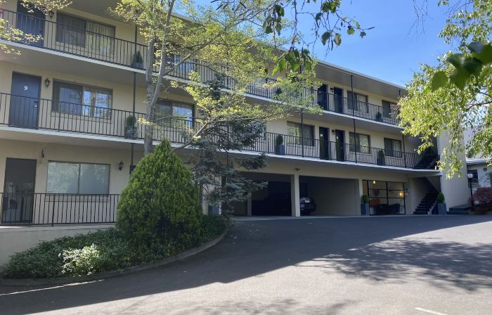 Grosvenor Court Apartments