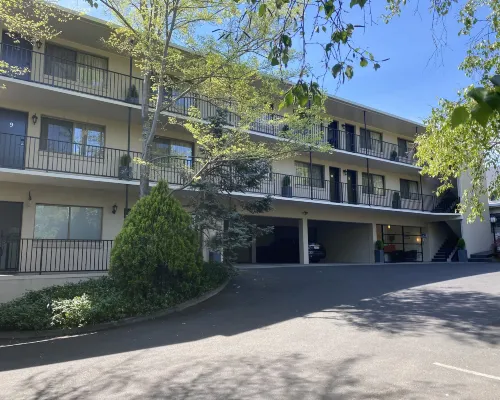 Grosvenor Court Apartments Hotels in Sandy Bay
