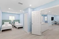 The Palmview and Sandpiper Inns Hotels in Sanibel