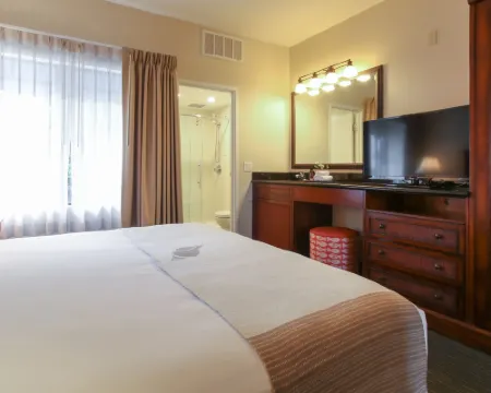 Oxford Suites Pismo Beach Hotels in Pismo Beach