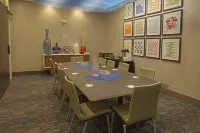 Holiday Inn Express & Suites Boise Airport