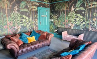 The Sheldon B&B - Free Private Parking