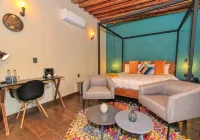 Antigua Trece Hotel Fusión Hotel di 