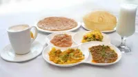 Galaxy Inn Guest House Hotels in Карачі
