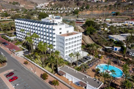 Corallium Beach by Lopesan Hotels - Adults Only