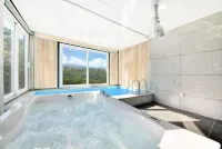 Sokcho Lasso Pool Villa Pension - Jacuzzi