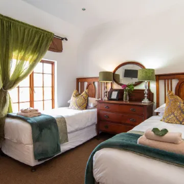 5th Avenue Gooseberry Guest House Отели рядом с достопримечательностью «Мелвилл»