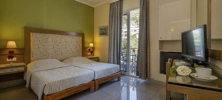 Dolfin Hotels in Tolo